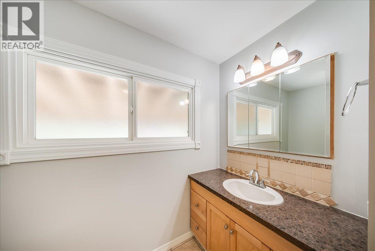 3542 Marigold Drive, Trail, British Columbia  V1R 2X6 - Photo 19 - 10388604