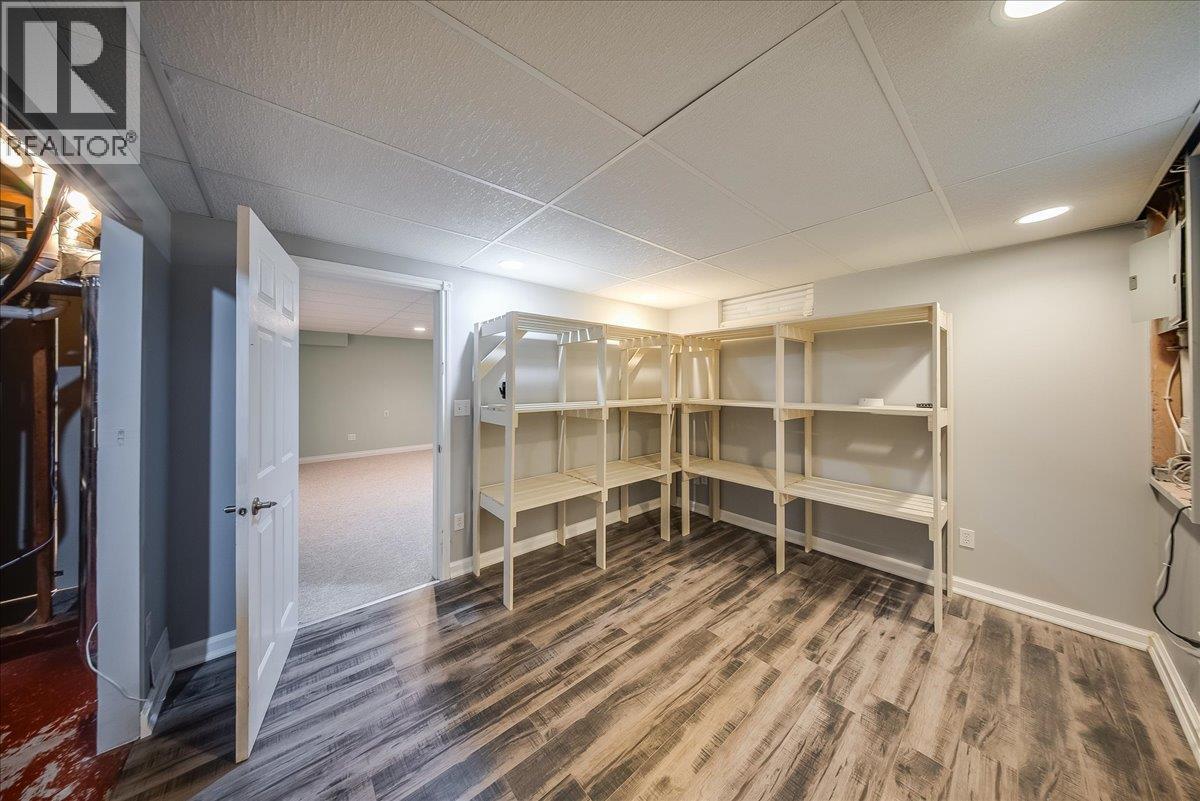 3542 Marigold Drive, Trail, British Columbia  V1R 2X6 - Photo 30 - 10388604