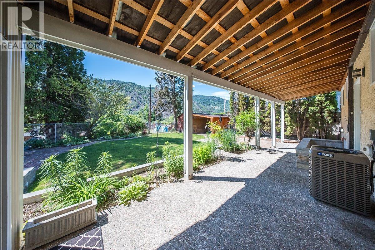 3542 Marigold Drive, Trail, British Columbia  V1R 2X6 - Photo 35 - 10388604