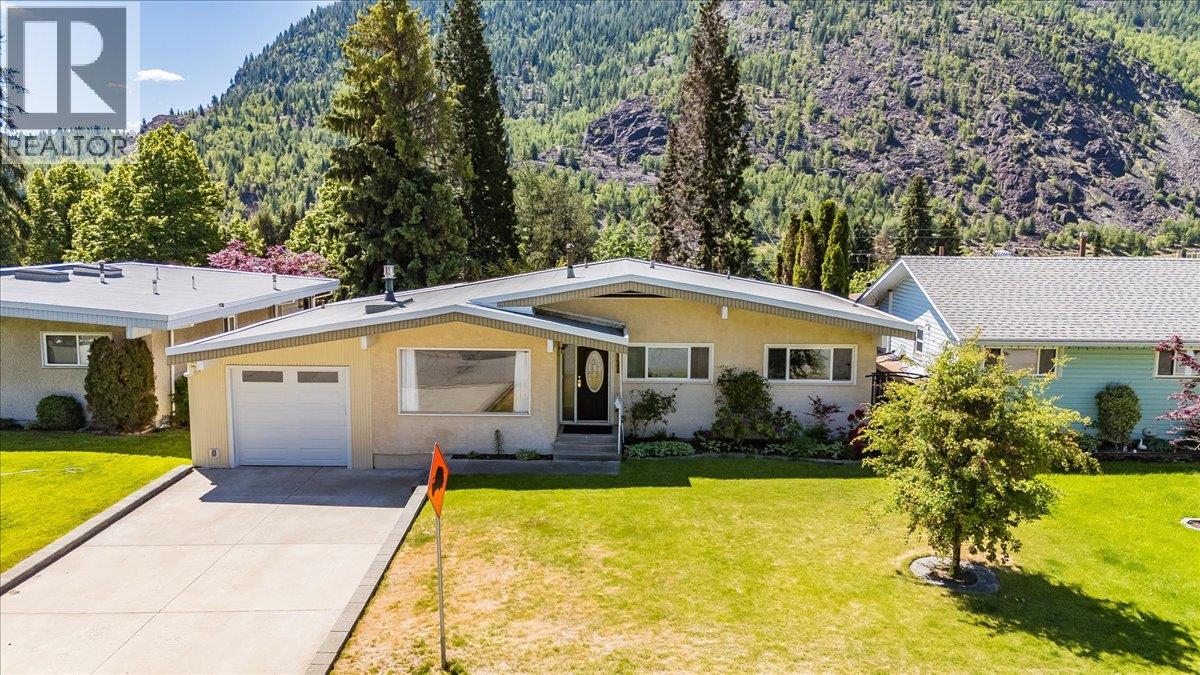 3542 Marigold Drive, Trail, British Columbia  V1R 2X6 - Photo 46 - 10388604