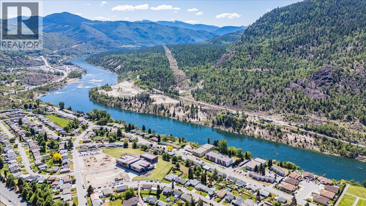 3542 Marigold Drive, Trail, British Columbia  V1R 2X6 - Photo 52 - 10388604