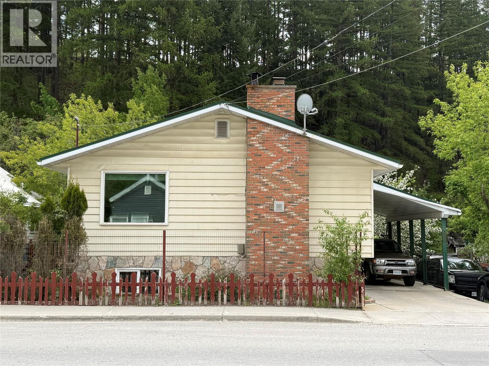 66 Wallinger Avenue, Kimberley, British Columbia  V1A 1Y5 - Photo 2 - 10388651