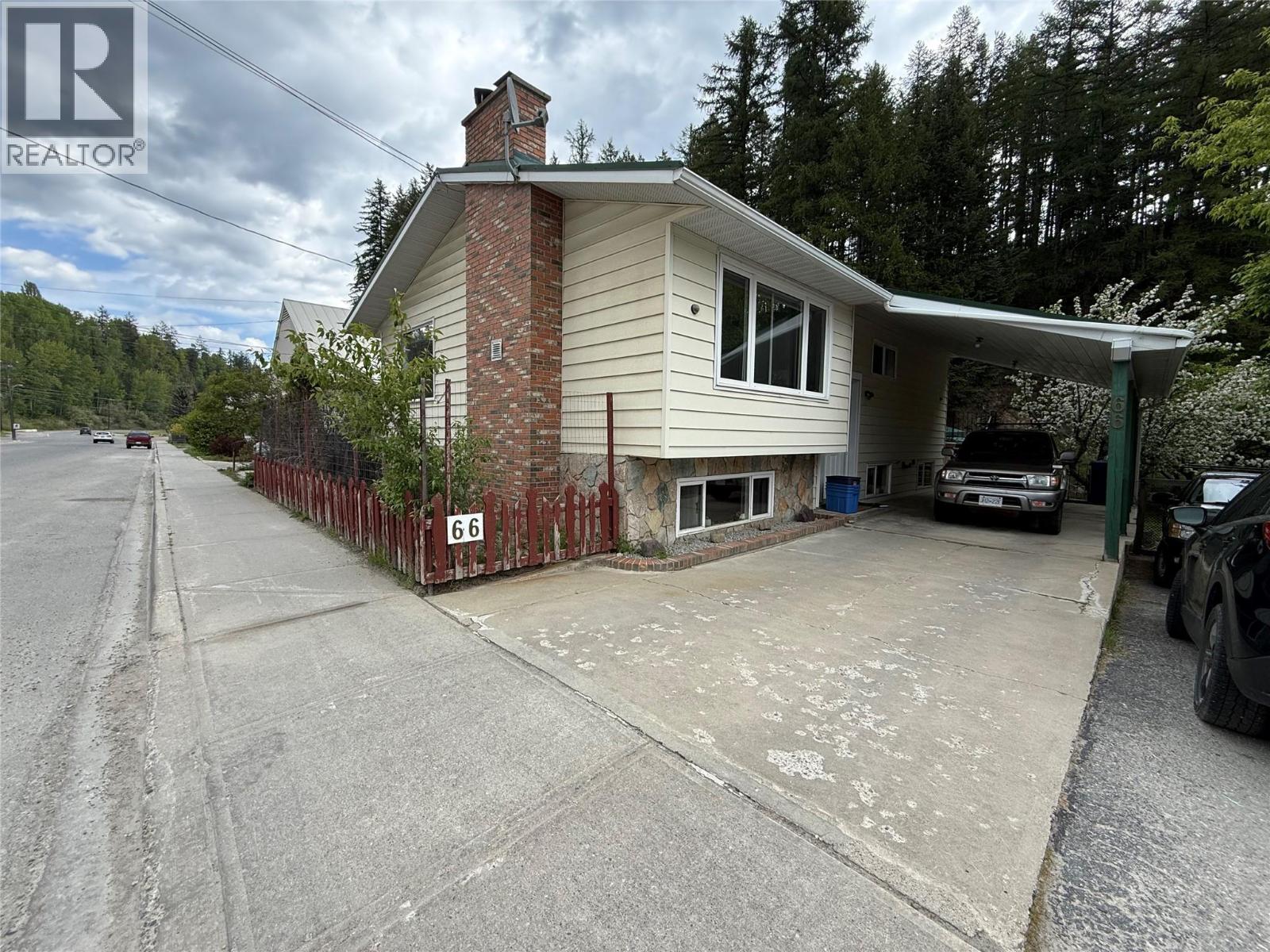 66 Wallinger Avenue, Kimberley, British Columbia  V1A 1Y5 - Photo 4 - 10388651