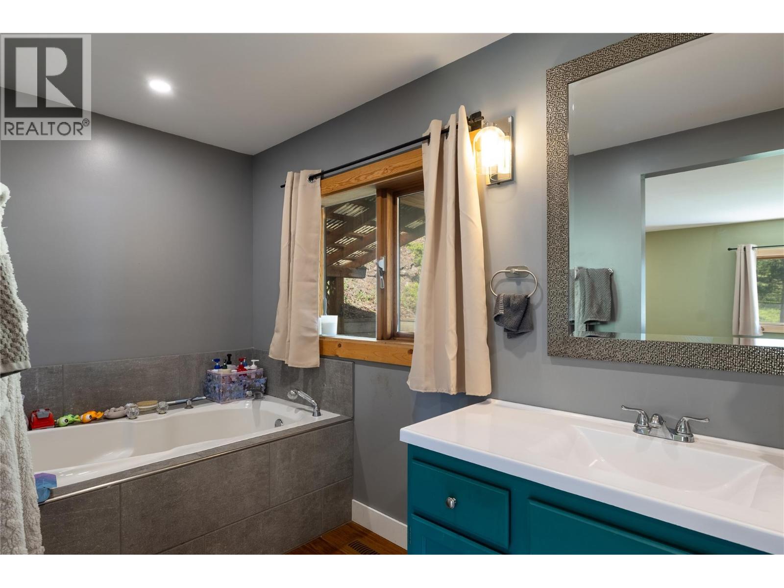 4644 97 Highway, Westwold, British Columbia  V0E 3B1 - Photo 21 - 10388676
