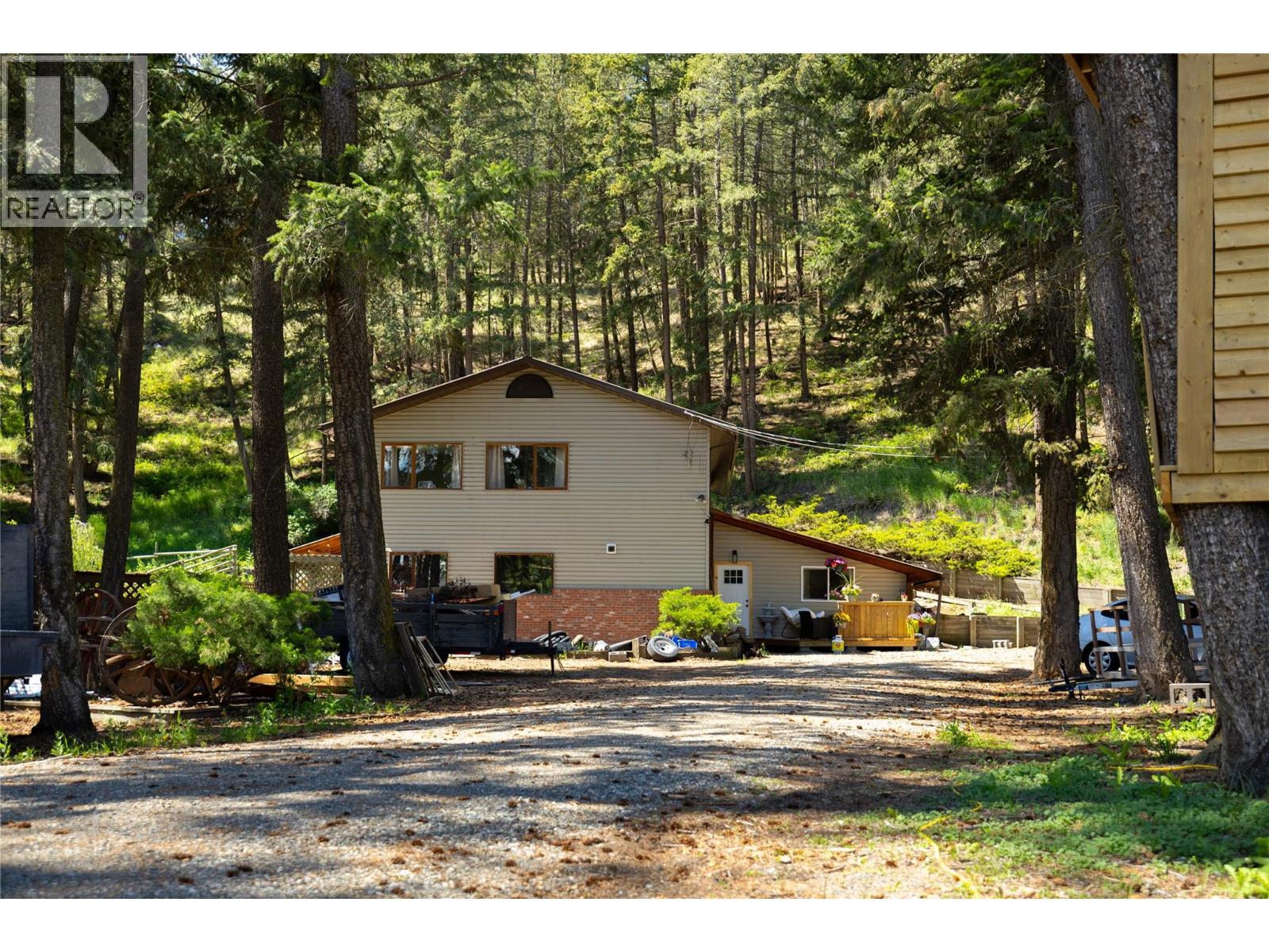 4644 97 Highway, westwold, British Columbia