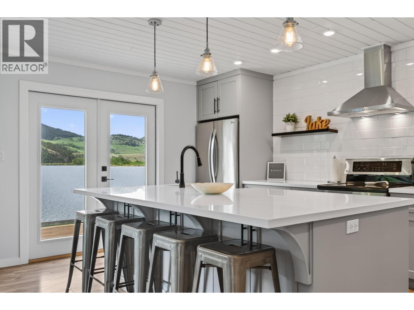 5508 Harmon Estates Road, Merritt, British Columbia  V1K 1B8 - Photo 9 - 10388680