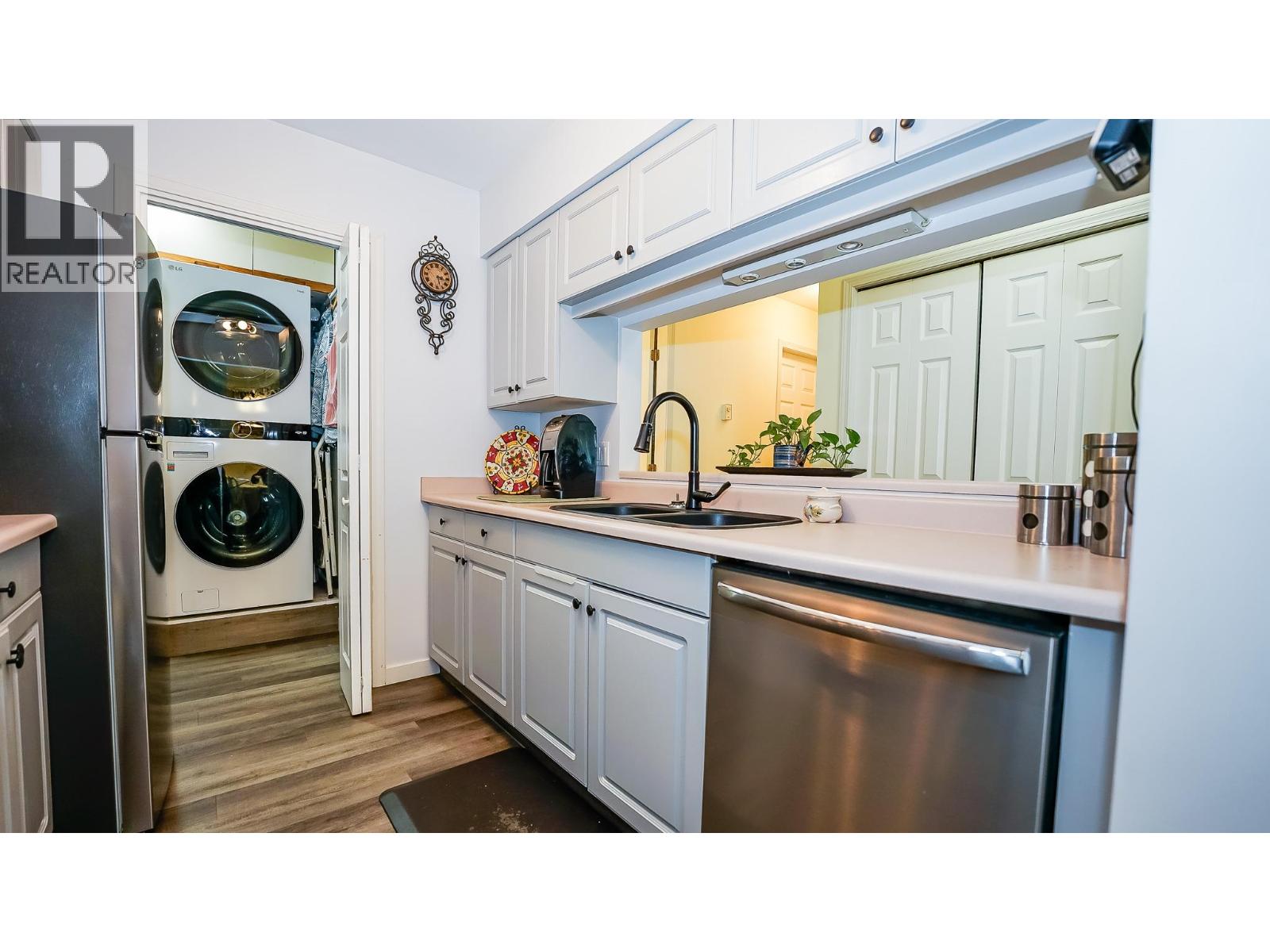650 Third Street Sw Unit# 408, Salmon Arm, British Columbia  V1E 1P6 - Photo 3 - 10388699