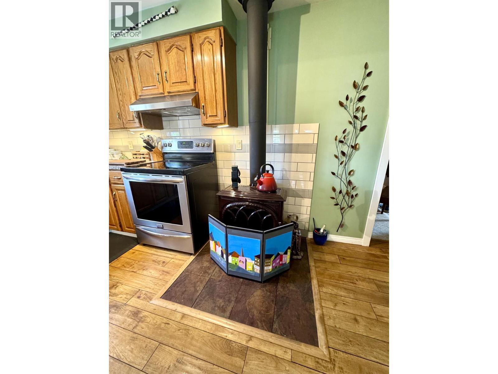 1410 Eastman Avenue, Riondel, British Columbia  V0B 2B0 - Photo 9 - 10388612