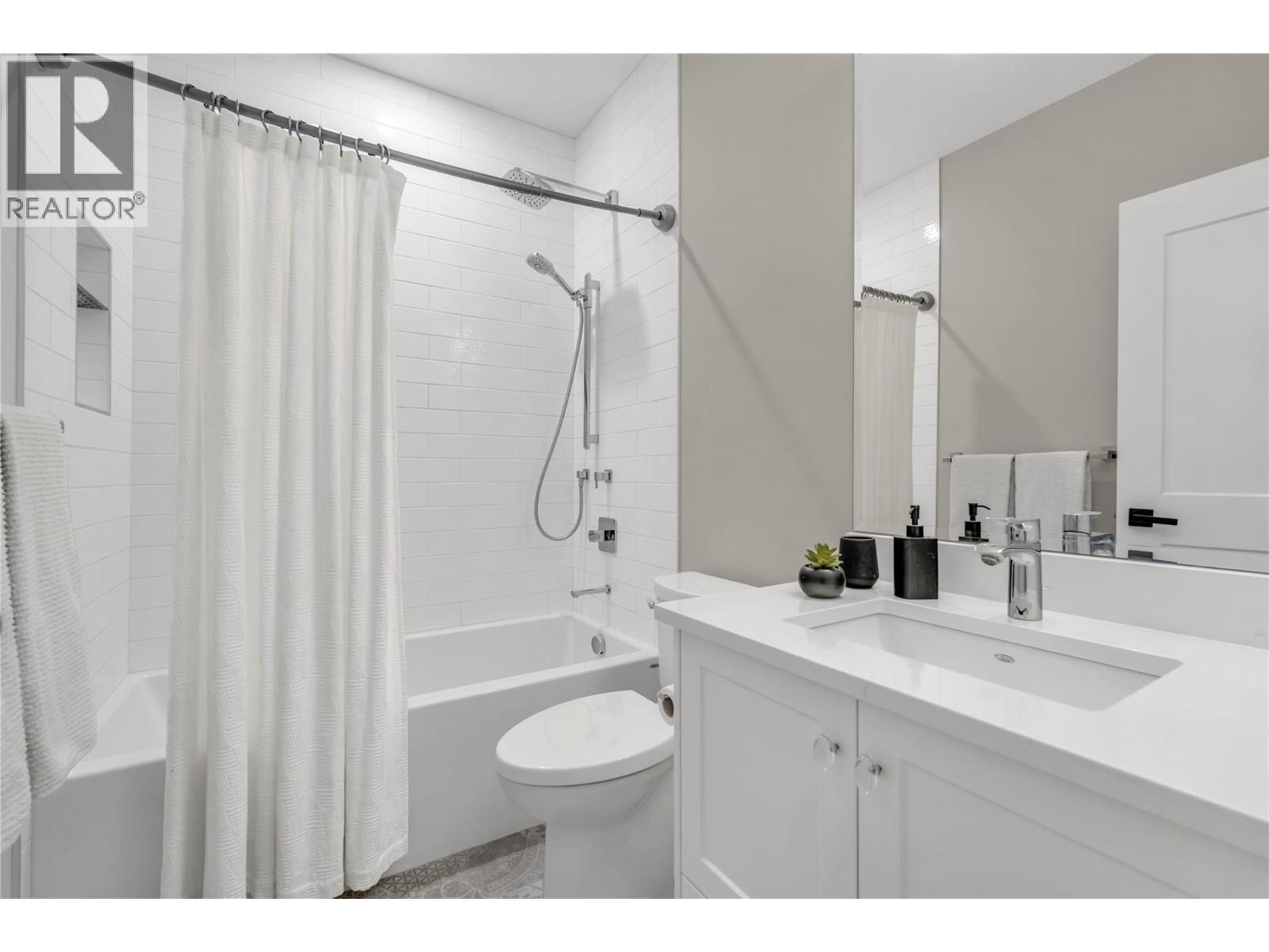 222 Lee Avenue Unit# 102, Penticton, British Columbia  V2A 0G2 - Photo 32 - 10388736