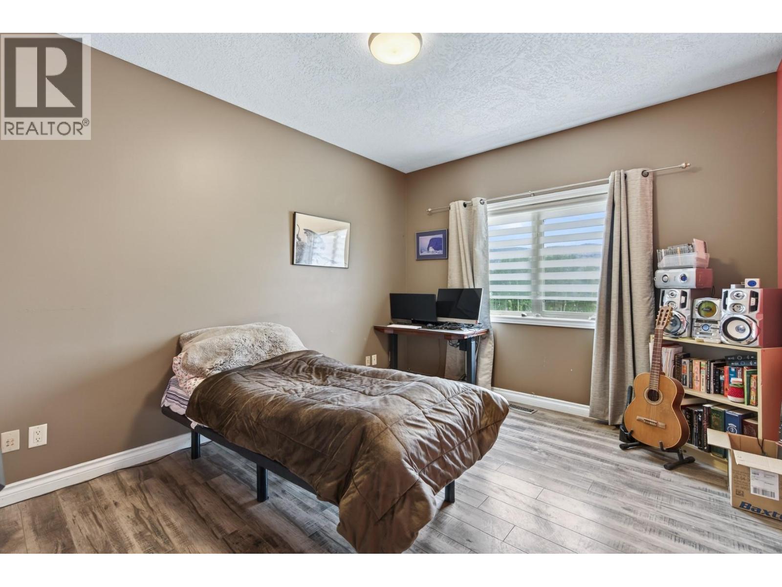 1616 Fir Road, Merritt, British Columbia  V1K 0A3 - Photo 15 - 10388700