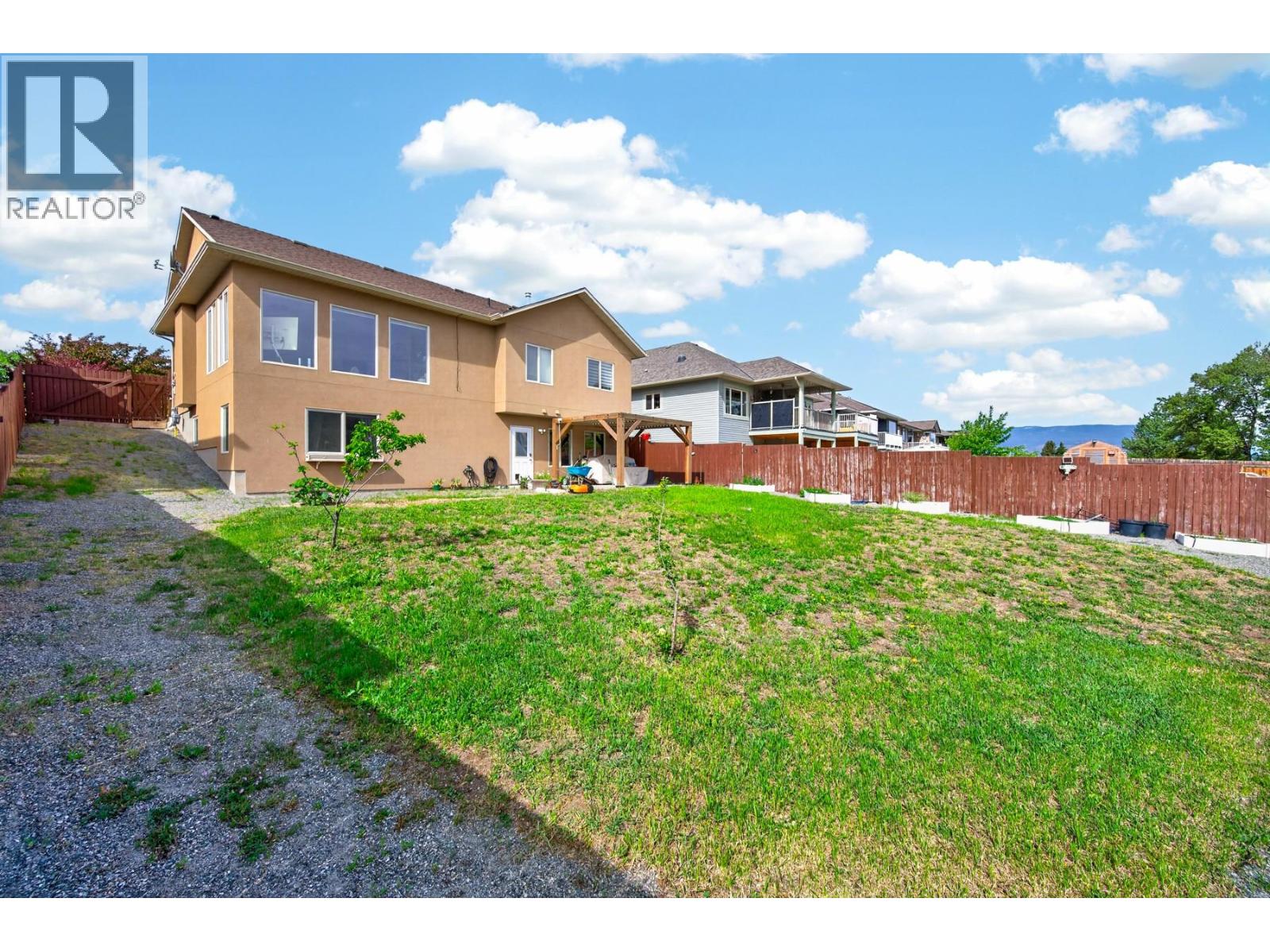 1616 Fir Road, Merritt, British Columbia  V1K 0A3 - Photo 4 - 10388700