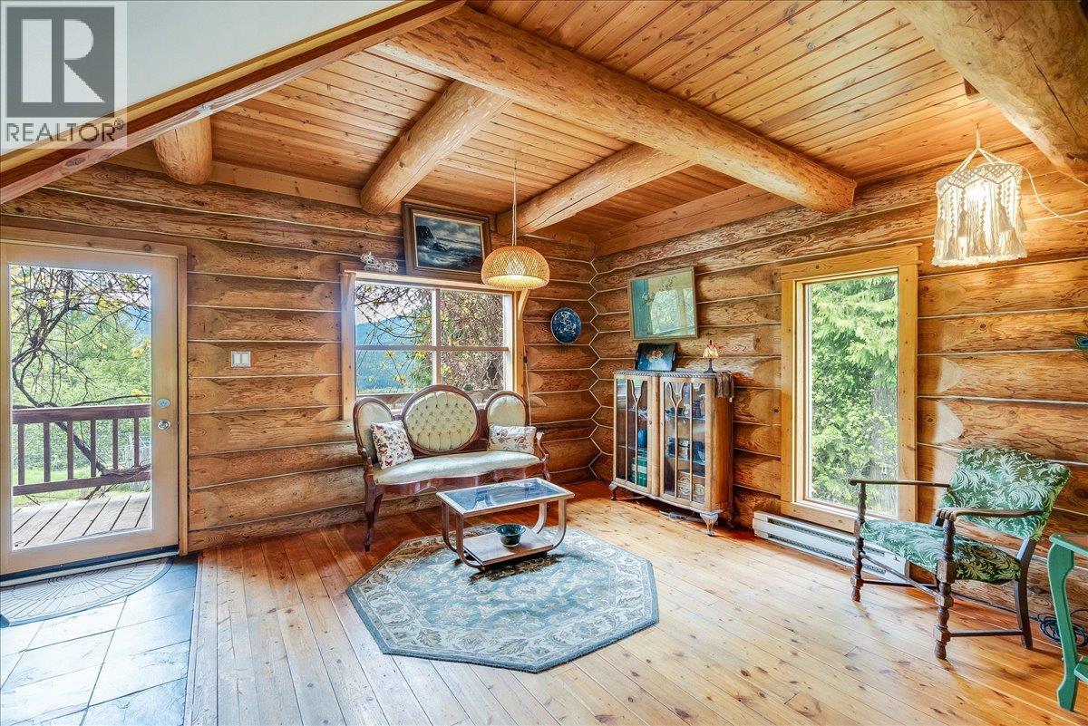 8907 Martens Road, Slocan, British Columbia  V0G 2C0 - Photo 11 - 10388581