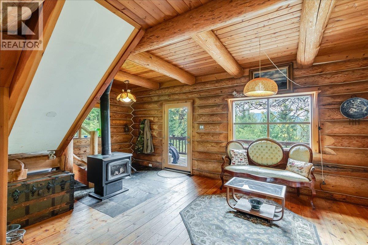 8907 Martens Road, Slocan, British Columbia  V0G 2C0 - Photo 12 - 10388581