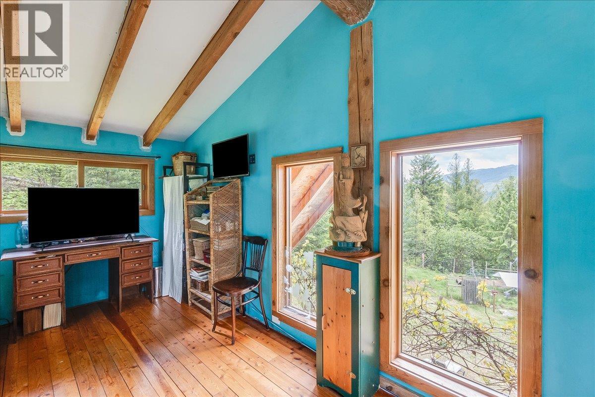 8907 Martens Road, Slocan, British Columbia  V0G 2C0 - Photo 24 - 10388581