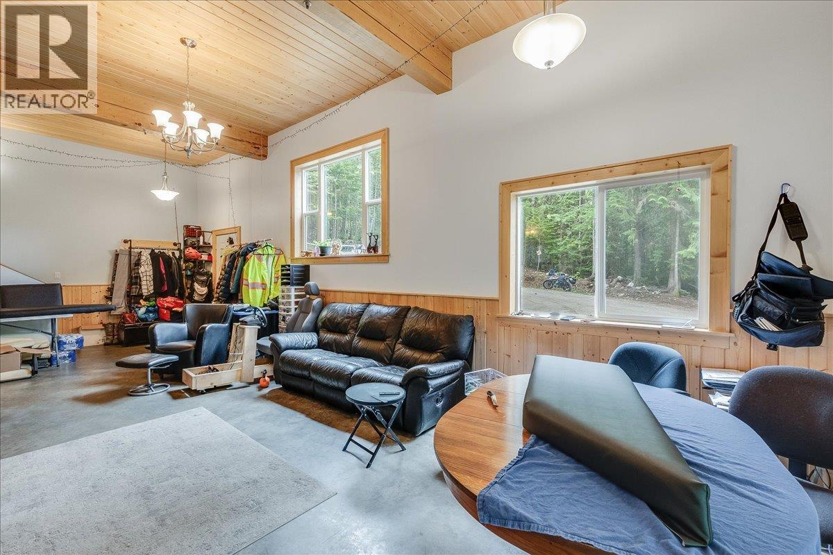 8907 Martens Road, Slocan, British Columbia  V0G 2C0 - Photo 30 - 10388581