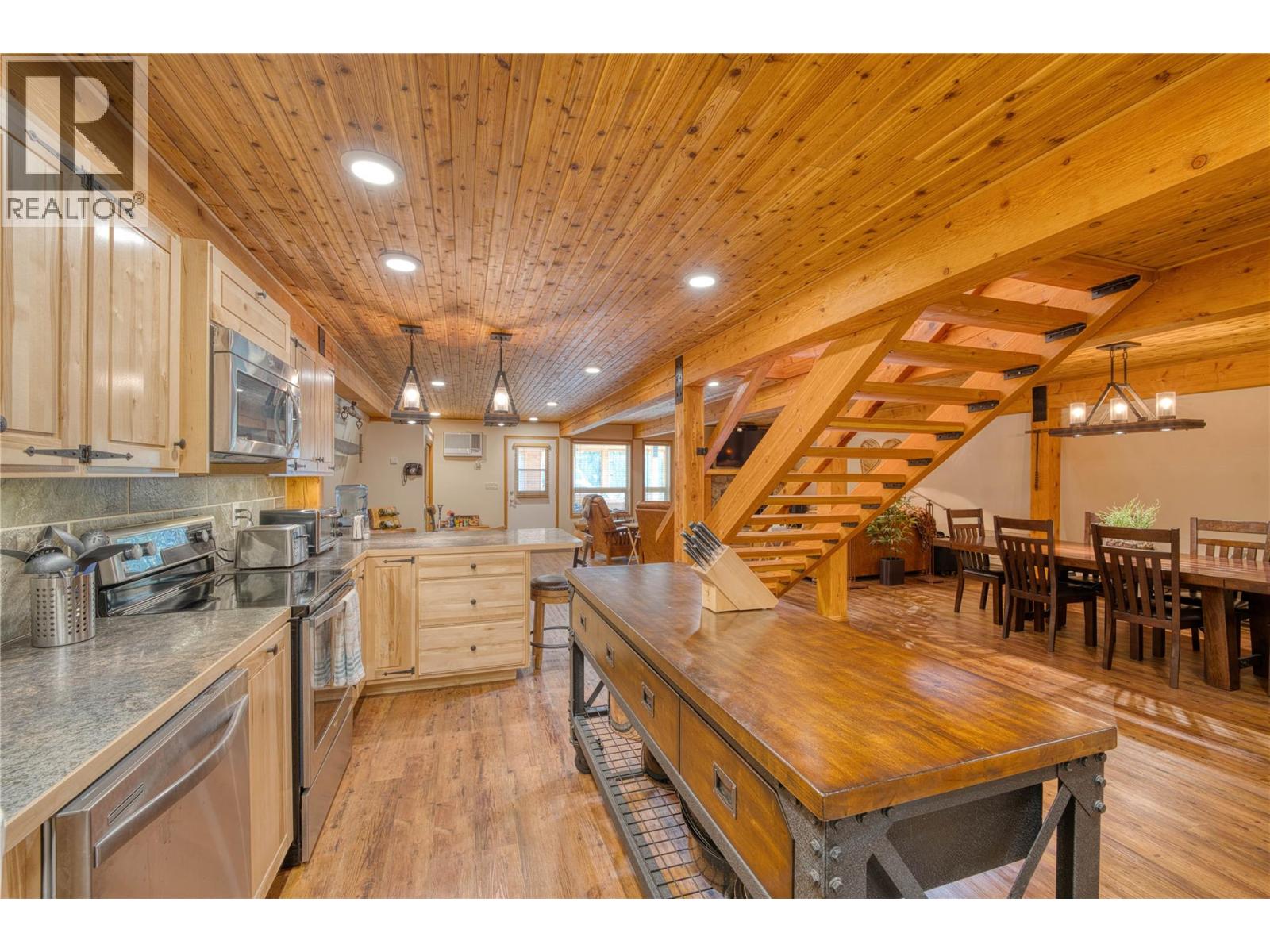 790/770 Jackfish Lake Road, Chetwynd, British Columbia  V0C 1J0 - Photo 7 - 10388534