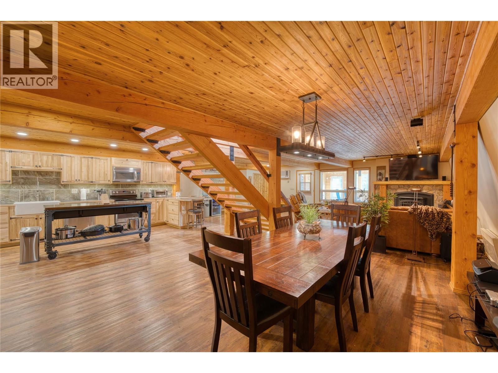 790/770 Jackfish Lake Road, Chetwynd, British Columbia  V0C 1J0 - Photo 9 - 10388534