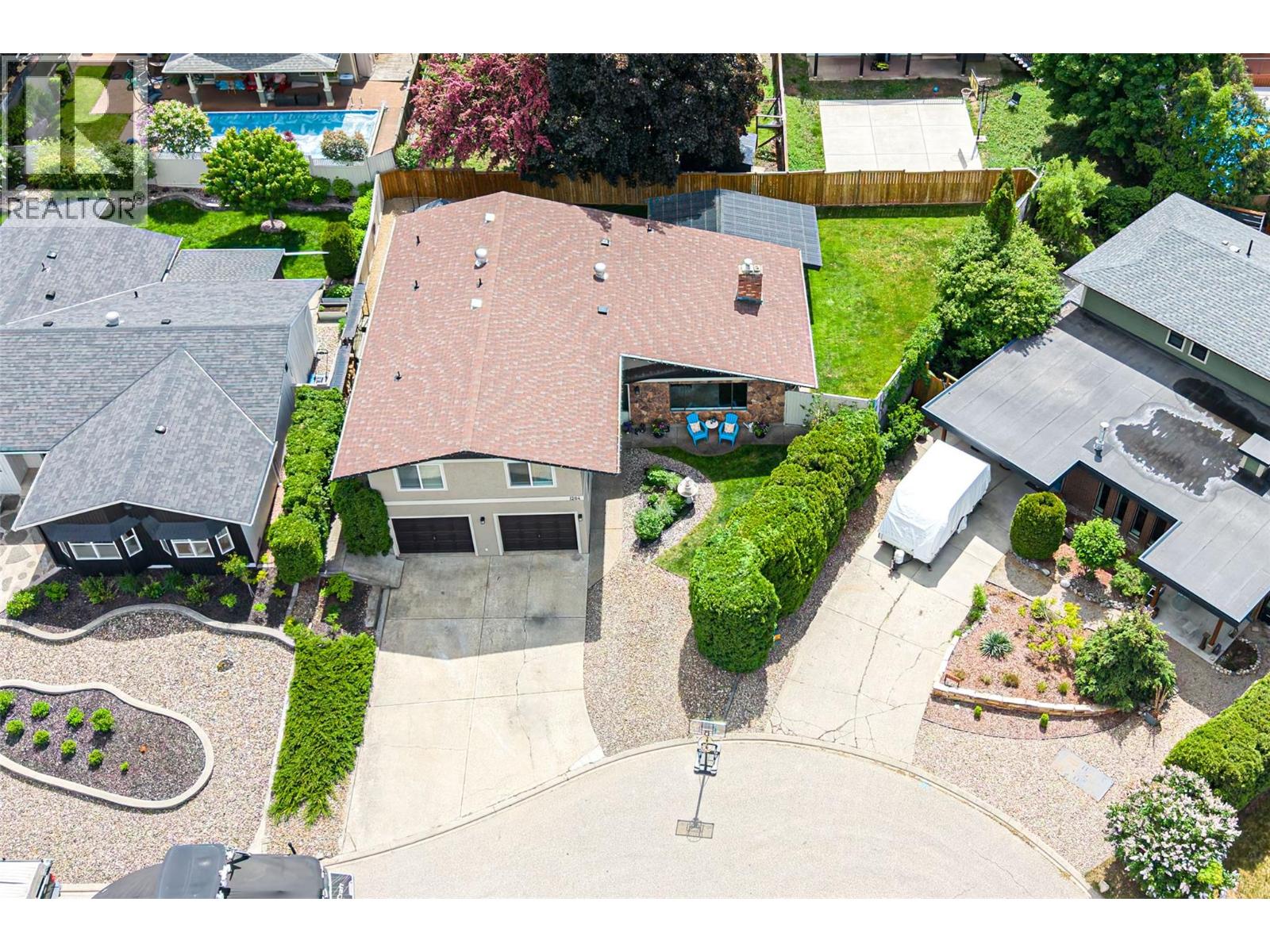 1204 42 Avenue, Vernon, British Columbia  V1T 7Y9 - Photo 2 - 10387930