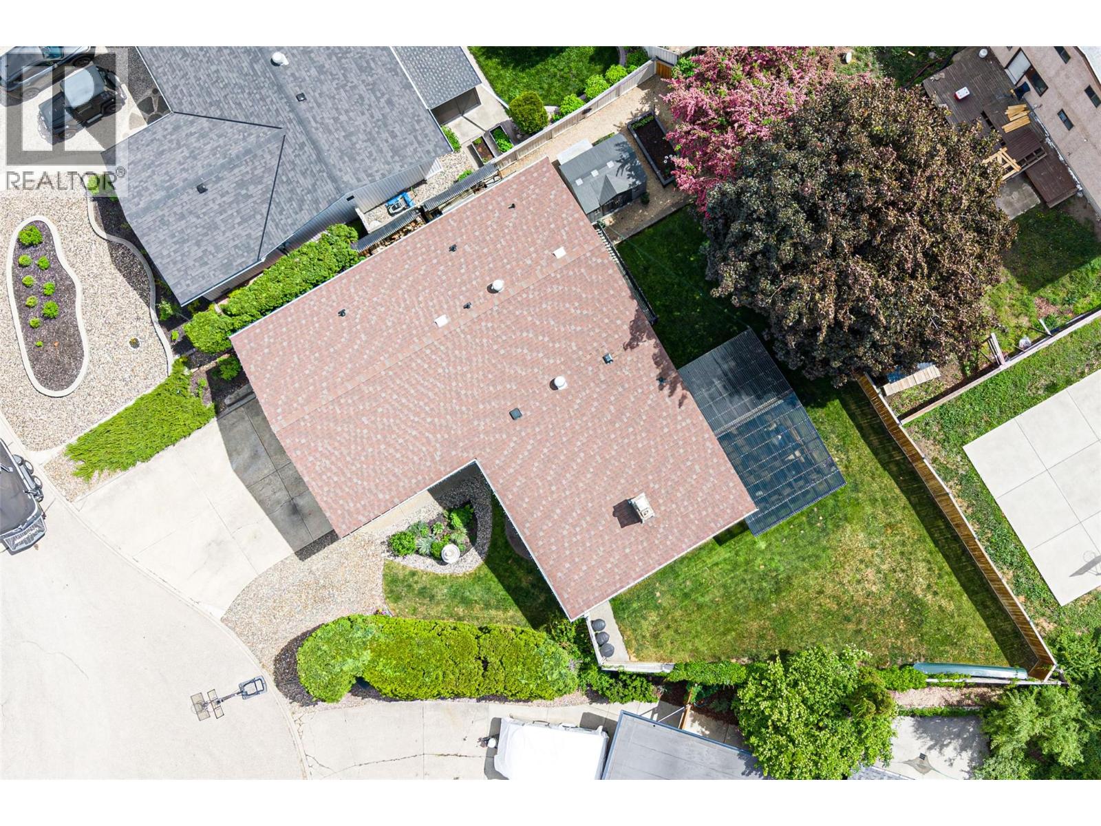 1204 42 Avenue, Vernon, British Columbia  V1T 7Y9 - Photo 3 - 10387930
