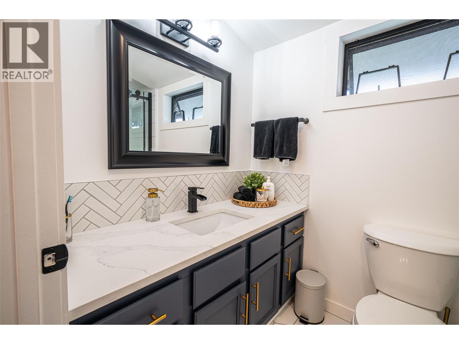 1204 42 Avenue, Vernon, British Columbia  V1T 7Y9 - Photo 32 - 10387930