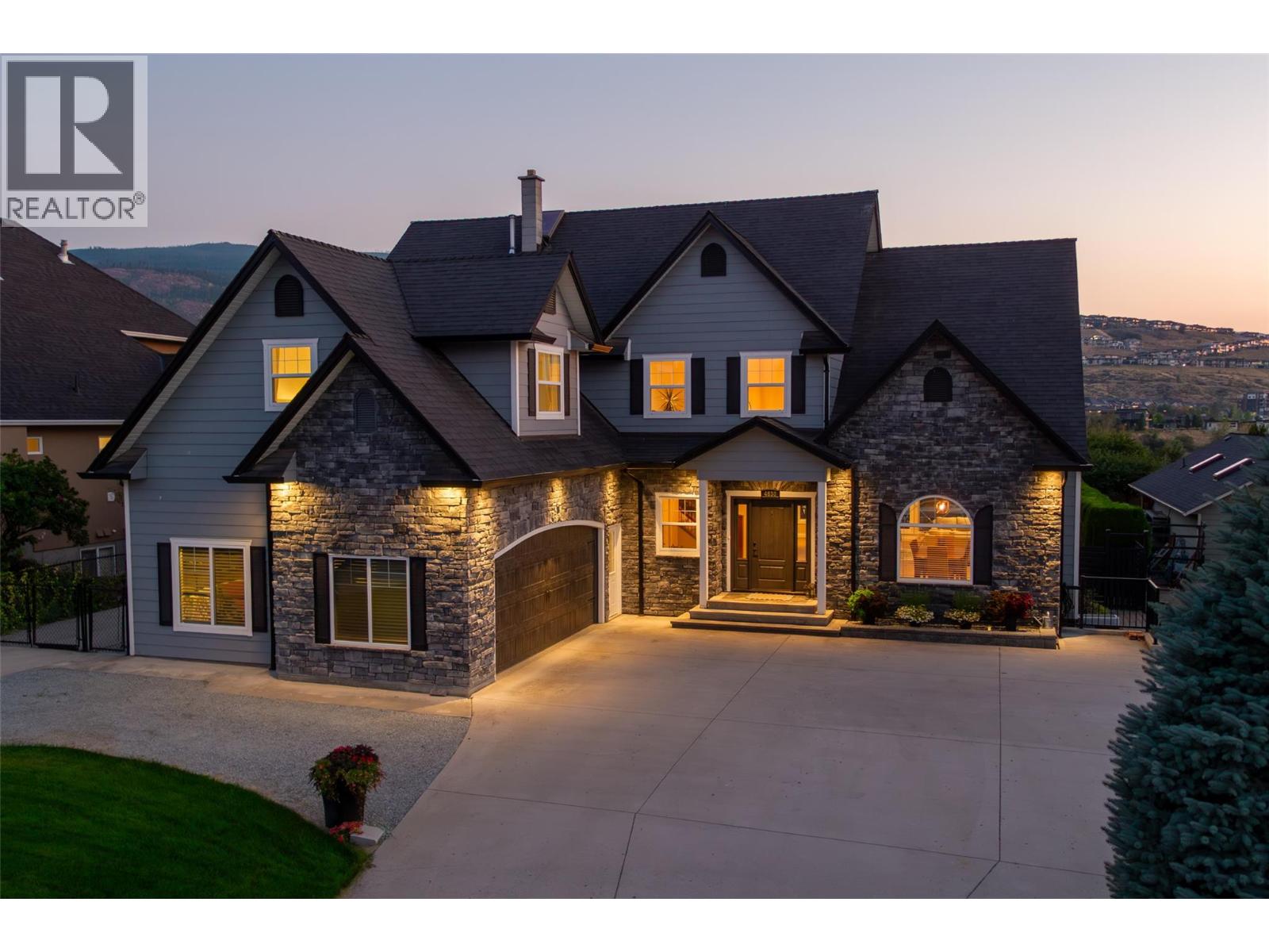 4830 Westridge Drive, Kelowna, British Columbia  V1W 3B4 - Photo 2 - 10388714