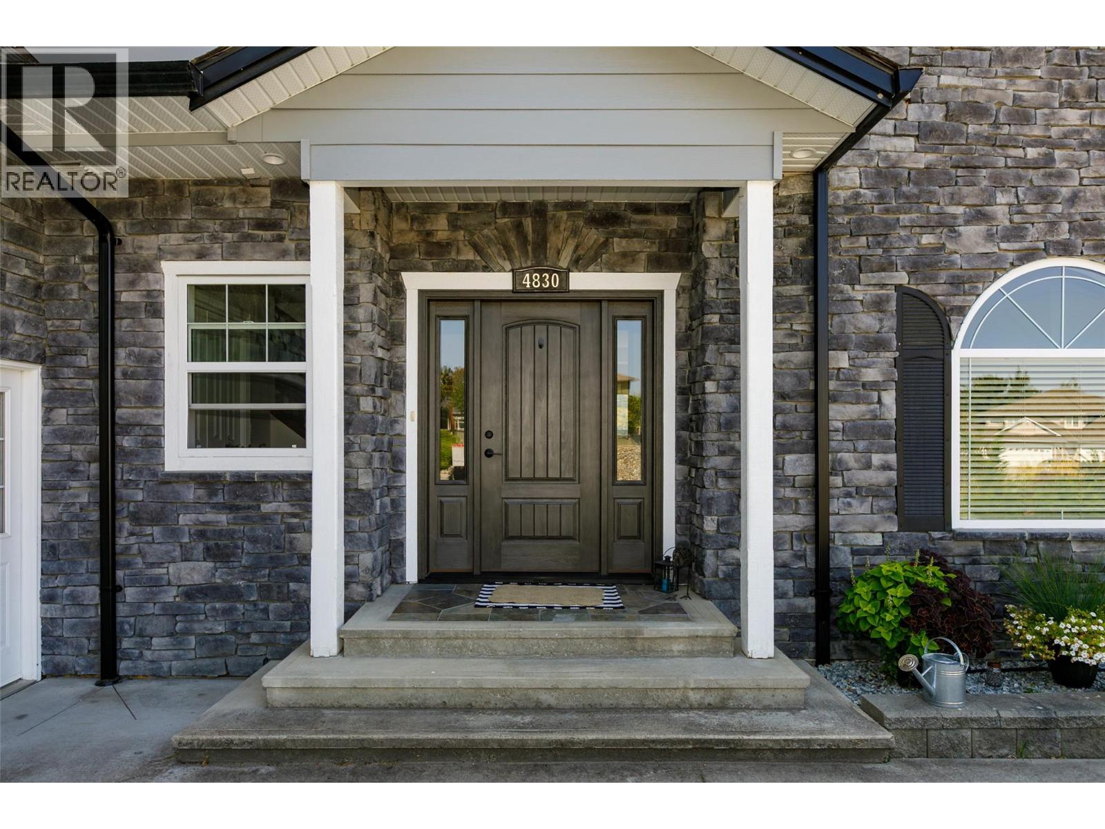 4830 Westridge Drive, Kelowna, British Columbia  V1W 3B4 - Photo 5 - 10388714