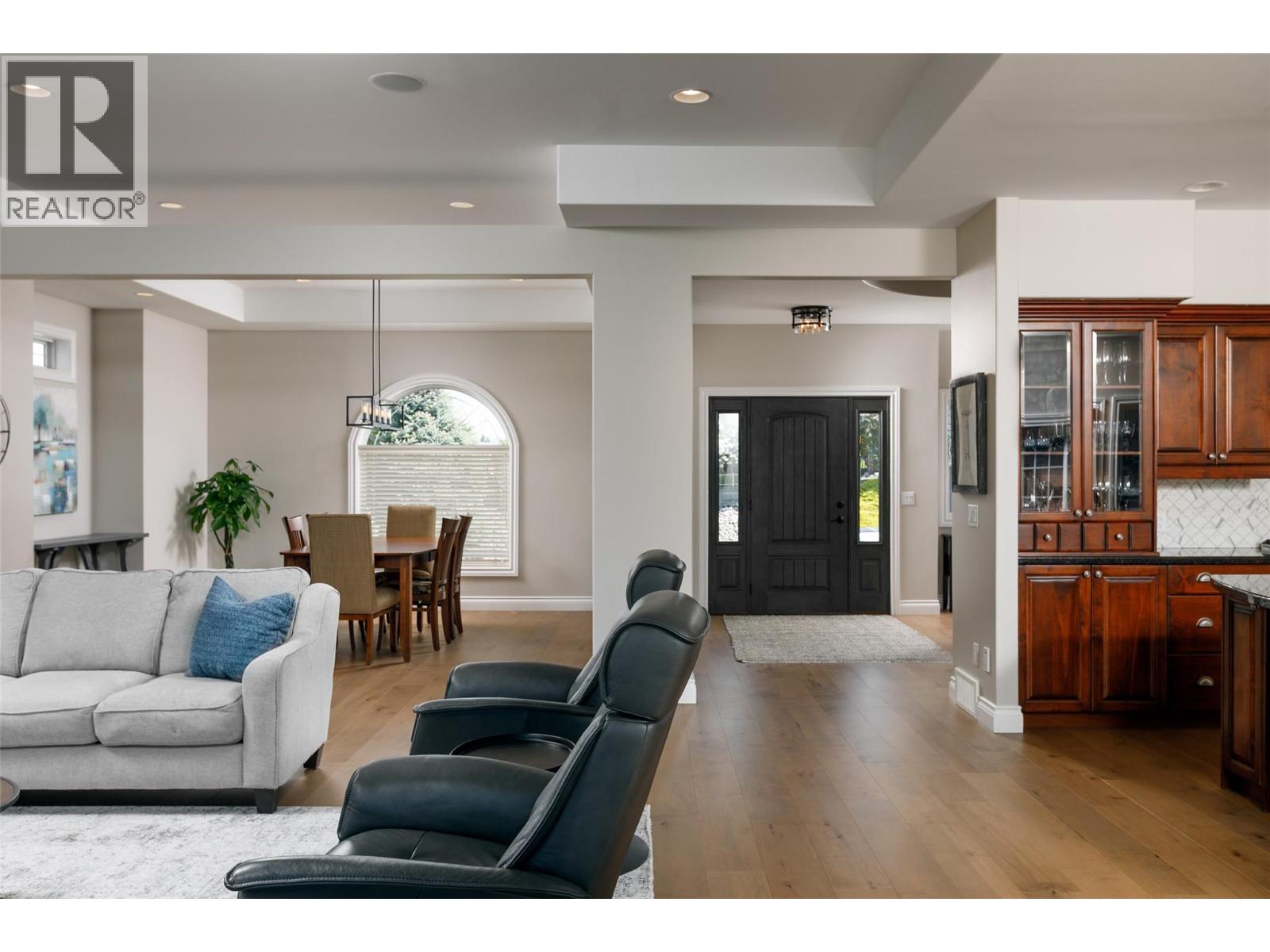4830 Westridge Drive, Kelowna, British Columbia  V1W 3B4 - Photo 8 - 10388714