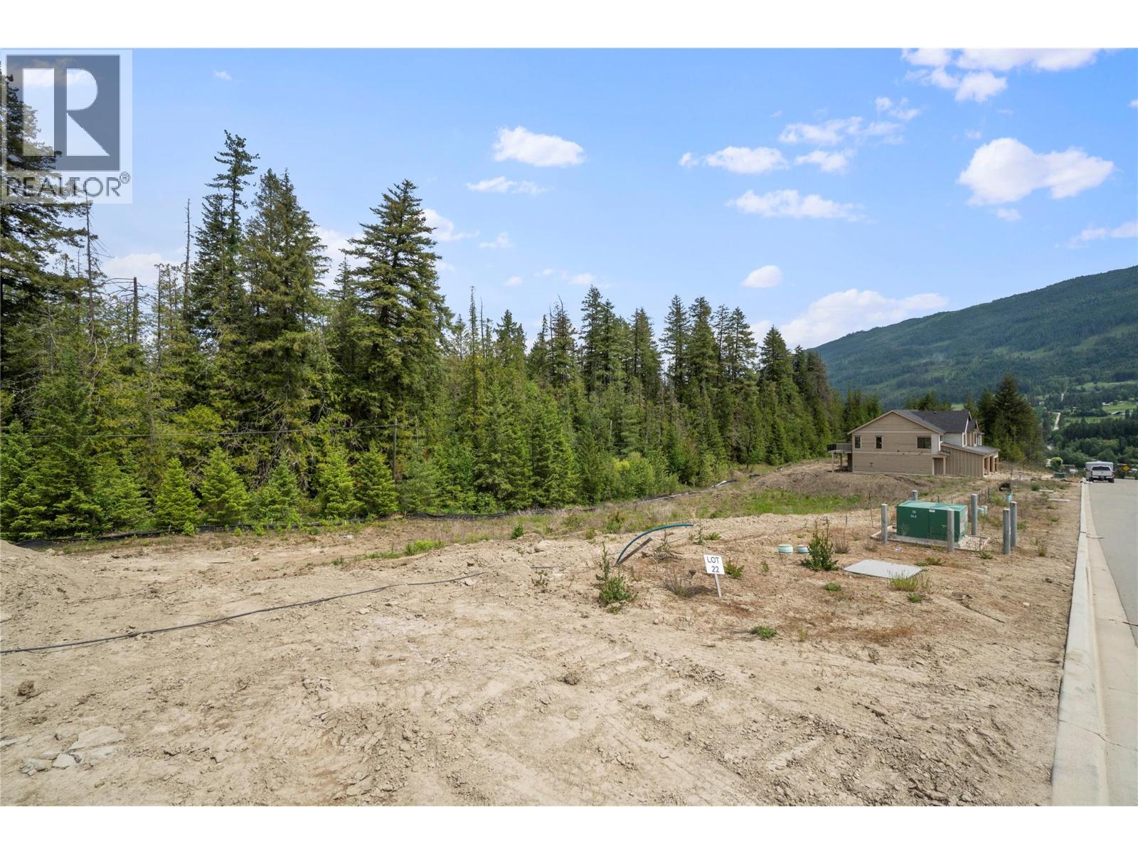 4231 69 Avenue NE, salmon arm, British Columbia