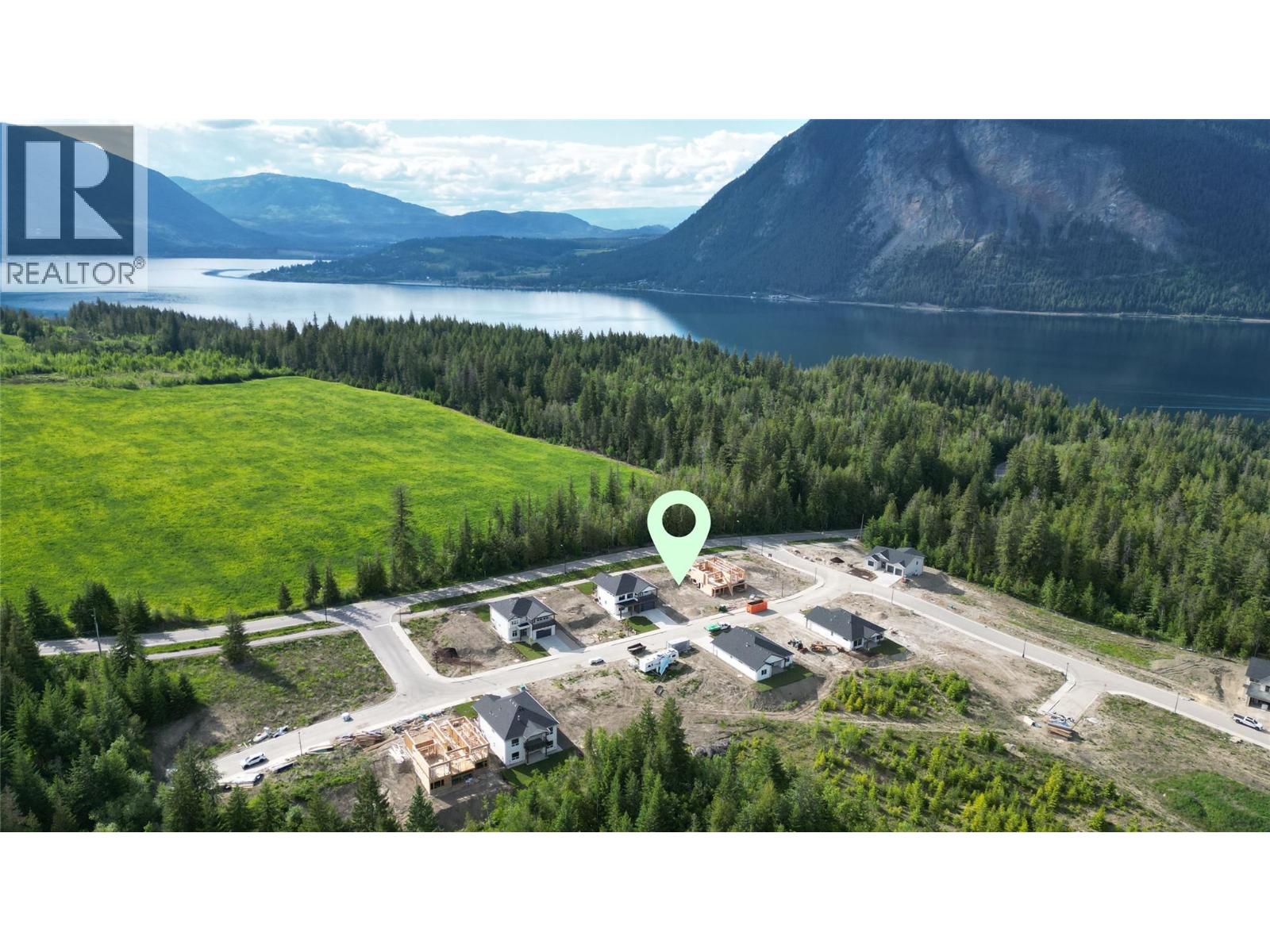 6851 42 Street NE, salmon arm, British Columbia