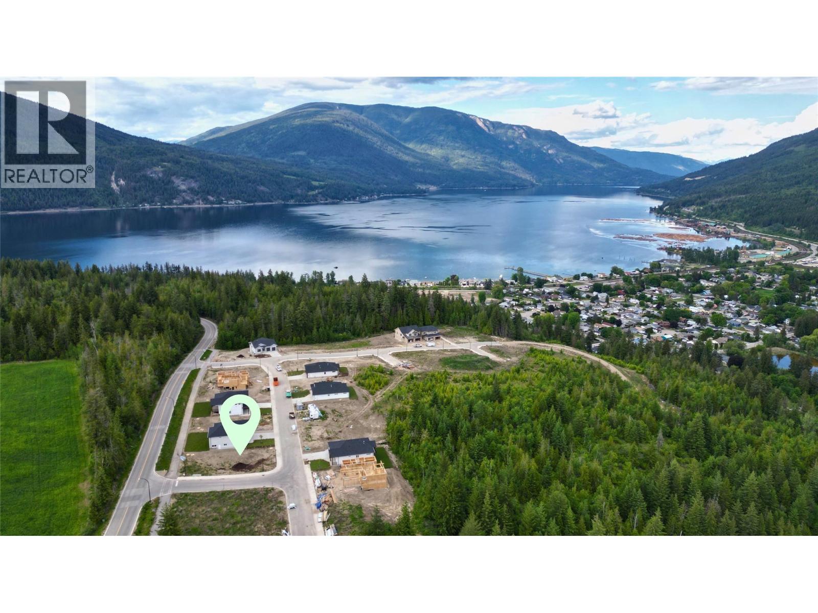 6811 42 Street Ne, Salmon Arm, British Columbia  V0E 1K0 - Photo 3 - 10388464