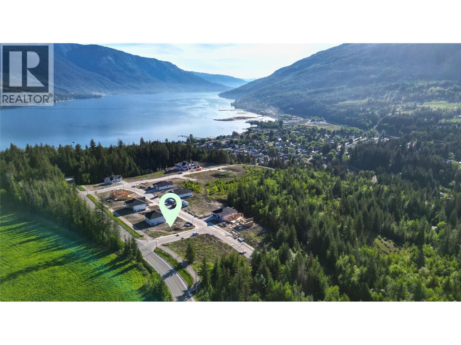 6811 42 Street Ne, Salmon Arm, British Columbia  V0E 1K0 - Photo 4 - 10388464