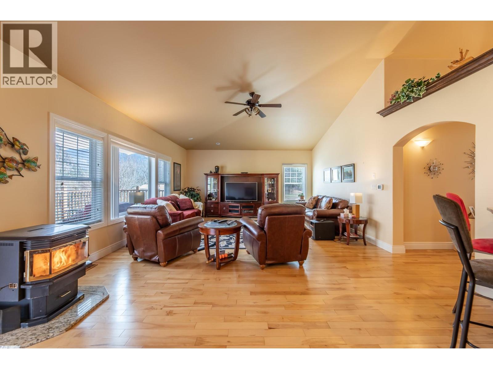 3210 / 3208 Cory Road, Keremeos, British Columbia  V0H 1N0 - Photo 8 - 10388150