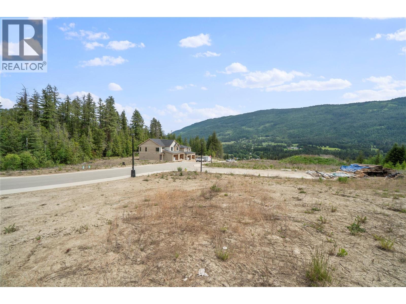 6951 43 Street Ne, Salmon Arm, British Columbia  V0E 1K0 - Photo 4 - 10388667