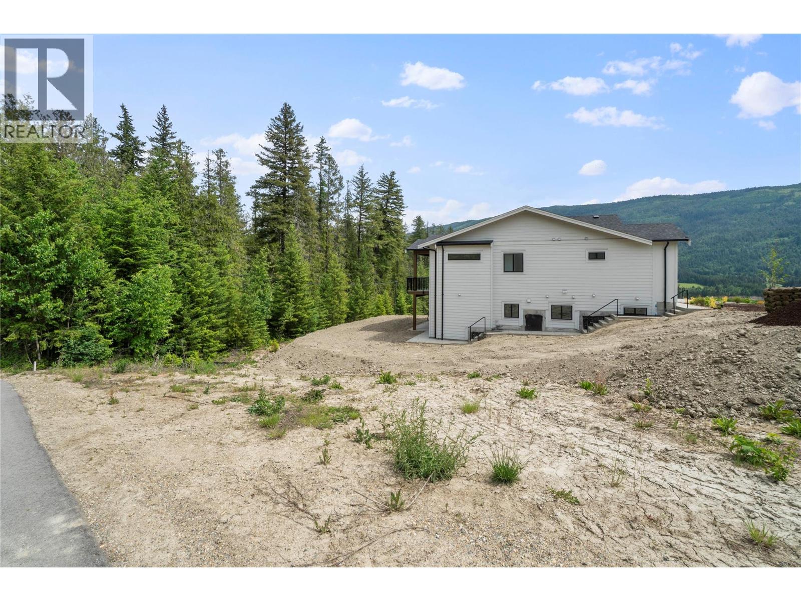 4201 69 Avenue NE, salmon arm, British Columbia