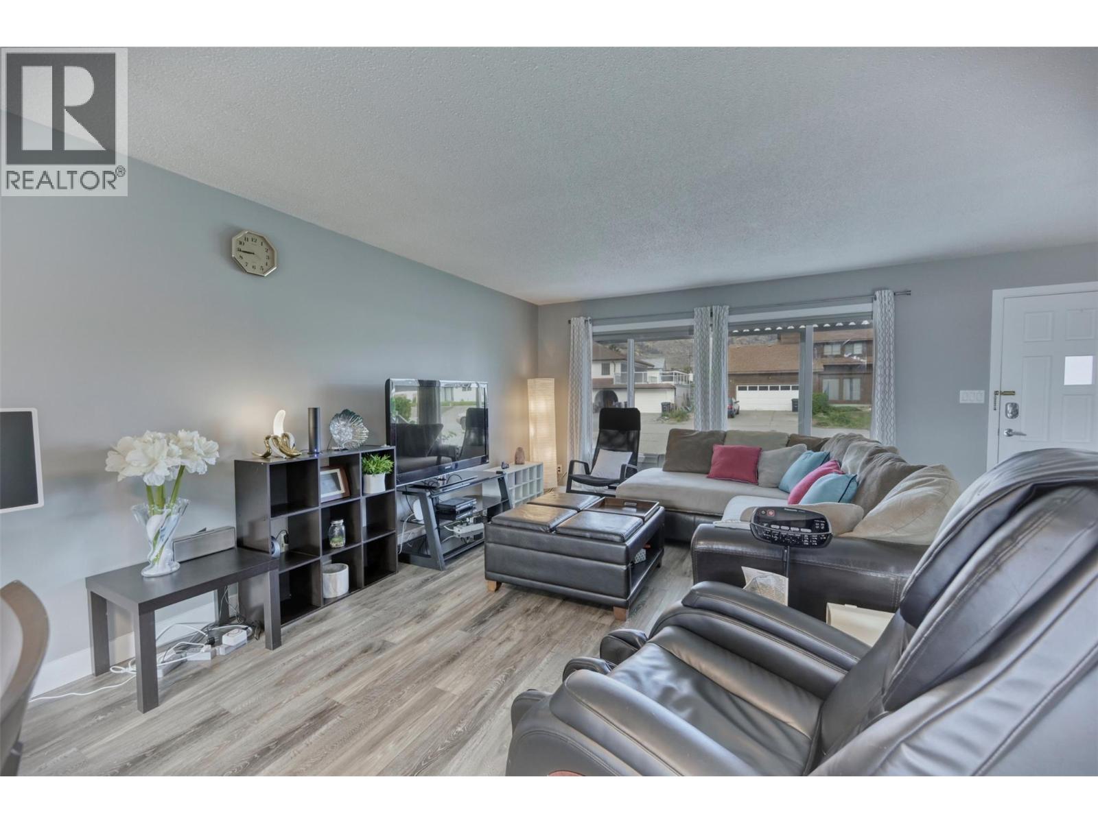 3 Killdeer Place, Osoyoos, British Columbia  V0H 1V5 - Photo 2 - 10388657