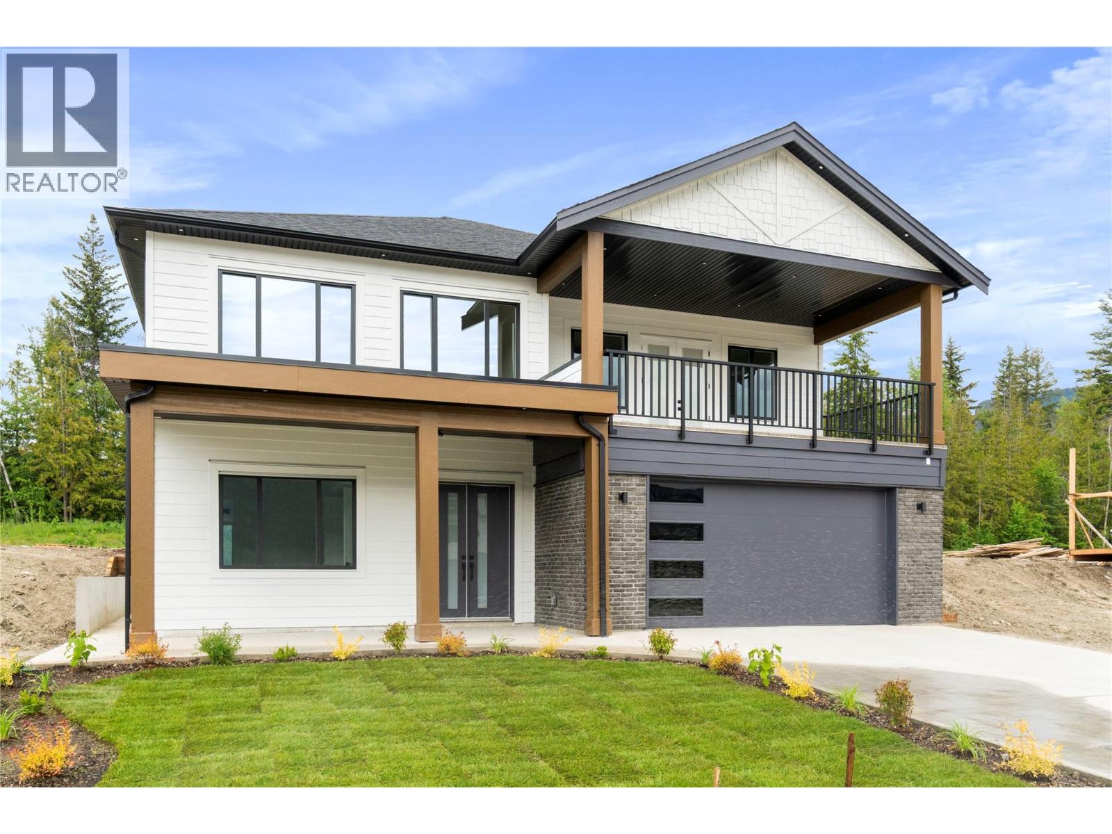 6841 42 Street NE, salmon arm, British Columbia