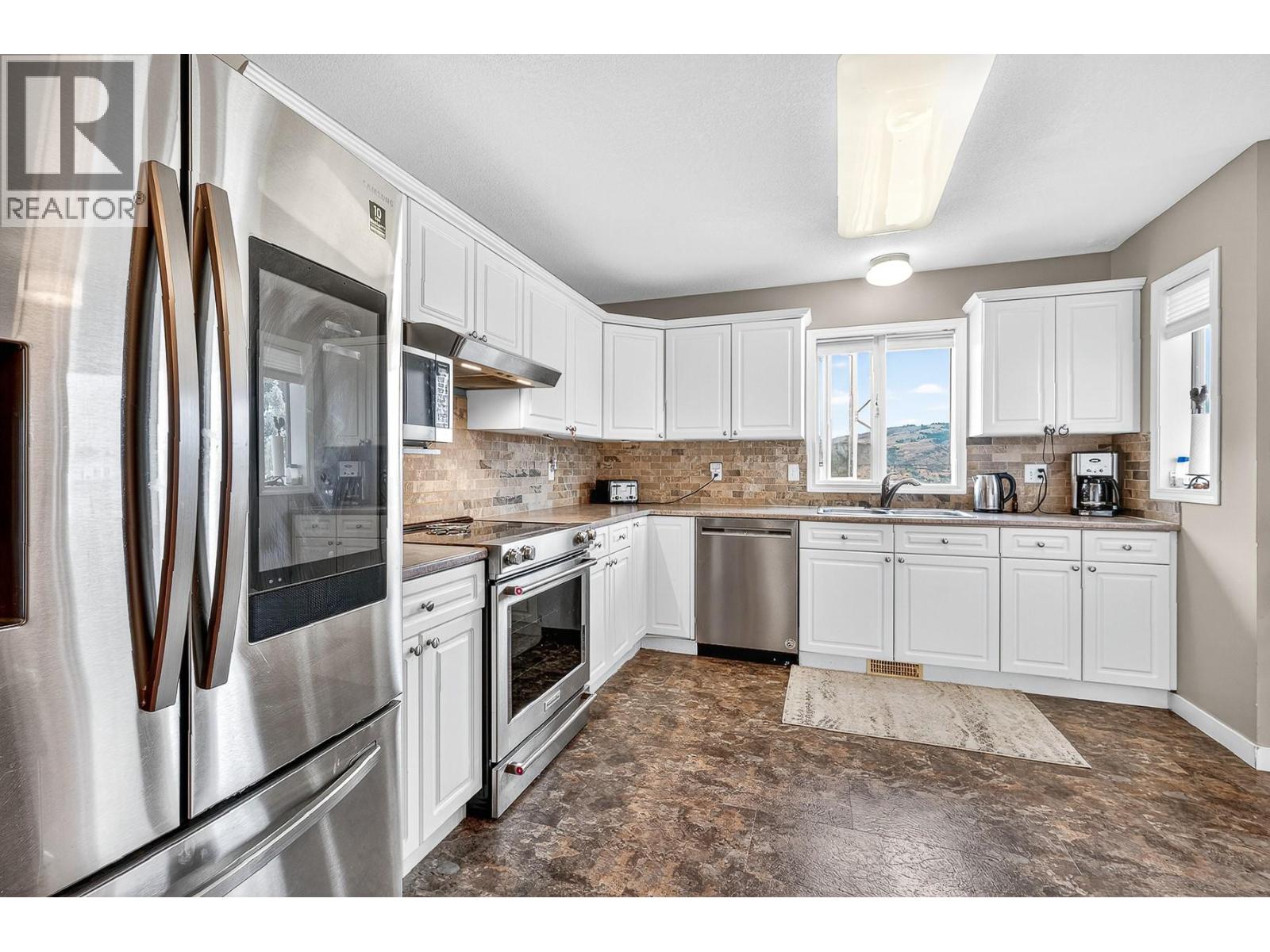4221 Wellington Drive, Vernon, British Columbia  V1T 9H7 - Photo 12 - 10388743