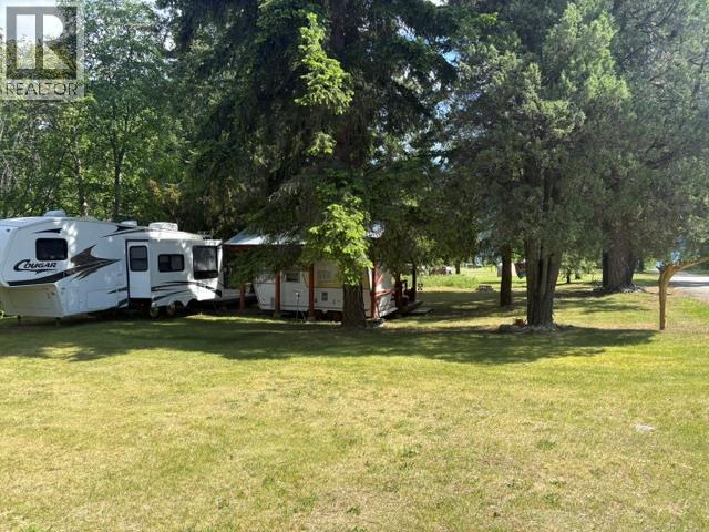 7520 Broadwater Road, castlegar, British Columbia