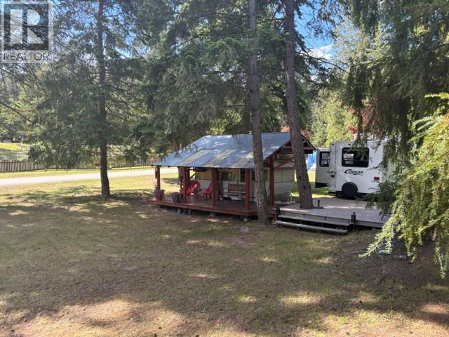 7520 Broadwater Road, Castlegar, British Columbia  V1N 4V8 - Photo 2 - 10388718