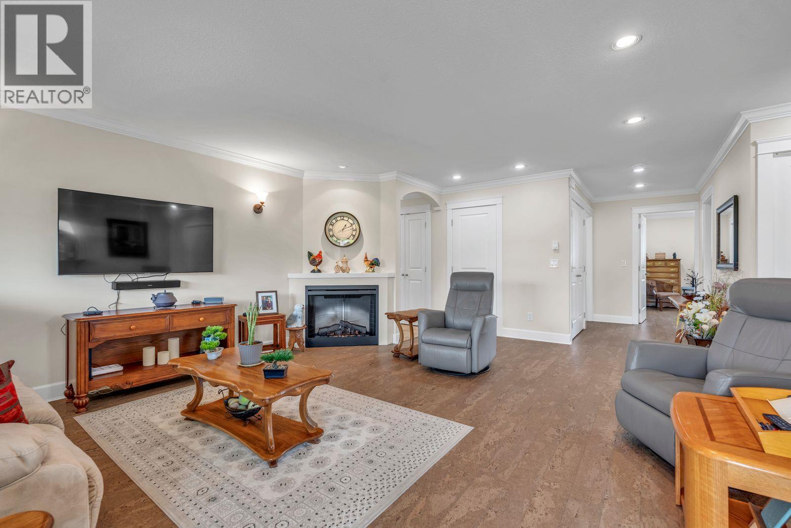 1830 Atkinson Street Unit# 201, Penticton, British Columbia  V2A 7M6 - Photo 5 - 10388227