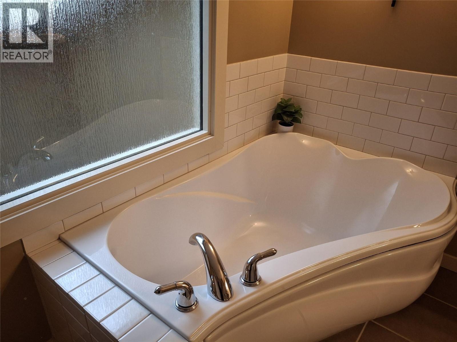 1134 Pine Grove Road Unit# 29, Scotch Creek, British Columbia  V0E 1M5 - Photo 18 - 10388080