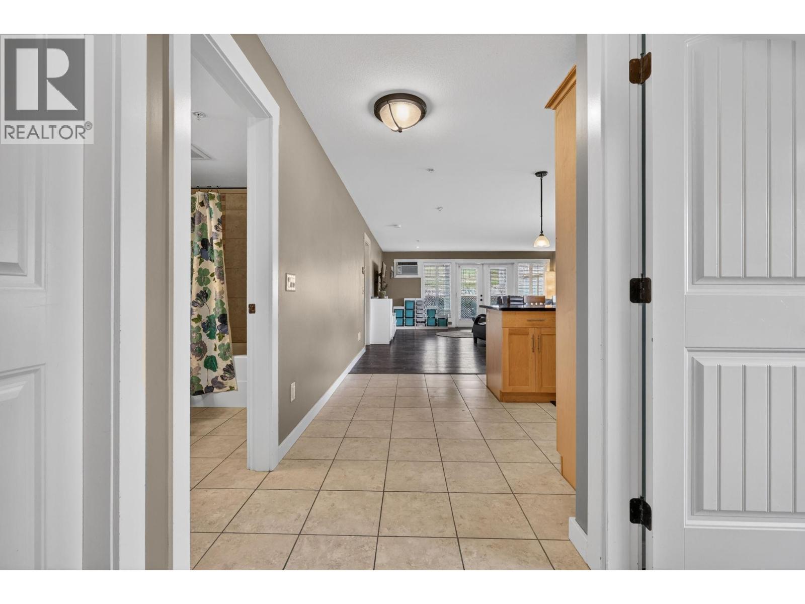 10529 Powley Court Unit# 204, Lake Country, British Columbia  V4V 2S2 - Photo 3 - 10388396