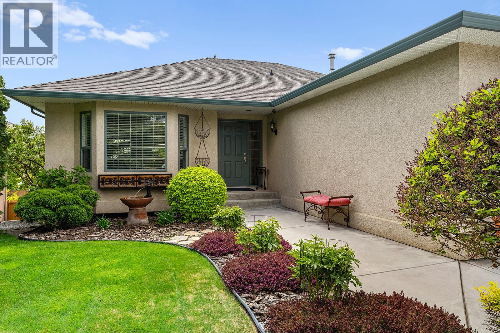 1619 Wilmot Court, Kelowna, British Columbia  V1P 1M8 - Photo 2 - 10388749
