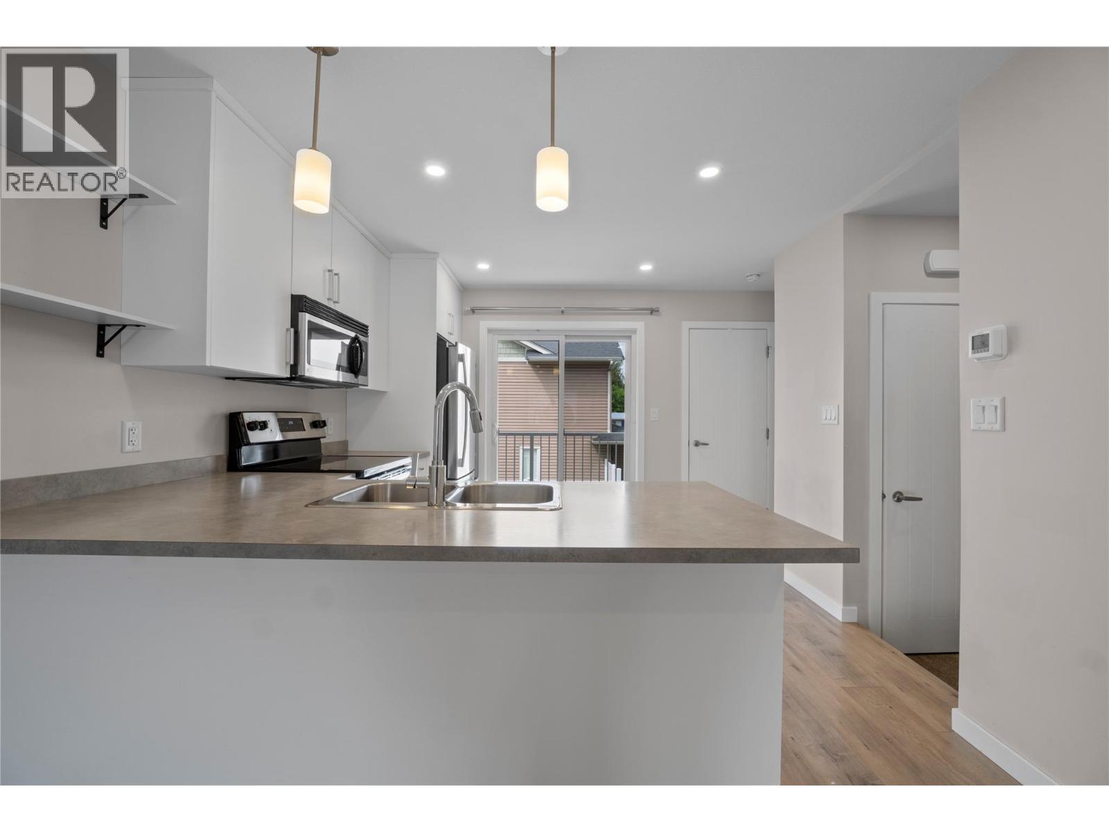 2081 11 Avenue Ne Unit# 6, Salmon Arm, British Columbia  V1E 0G1 - Photo 5 - 10388599