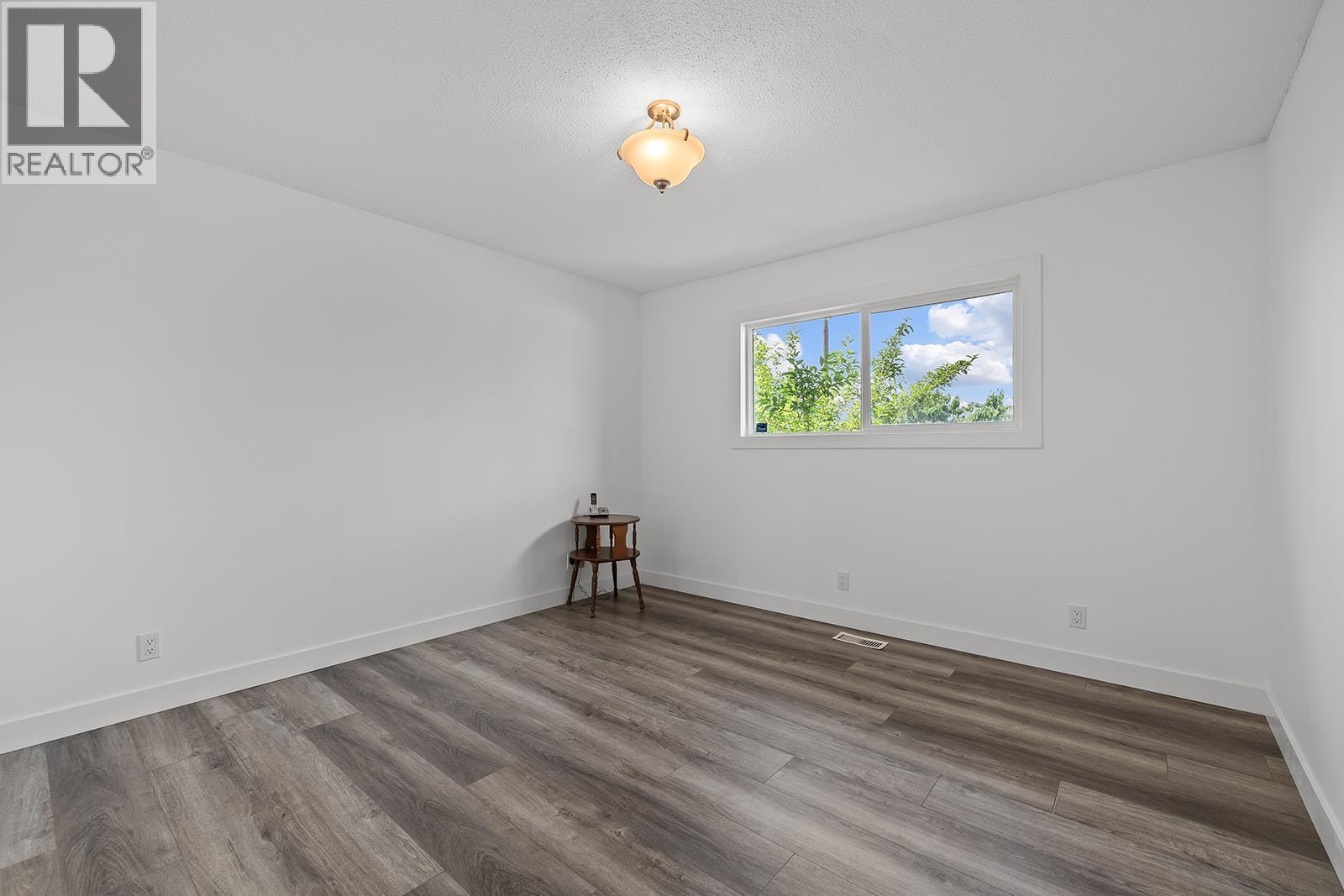 650 Dougall Road S, Kelowna, British Columbia  V1X 3J8 - Photo 26 - 10388248