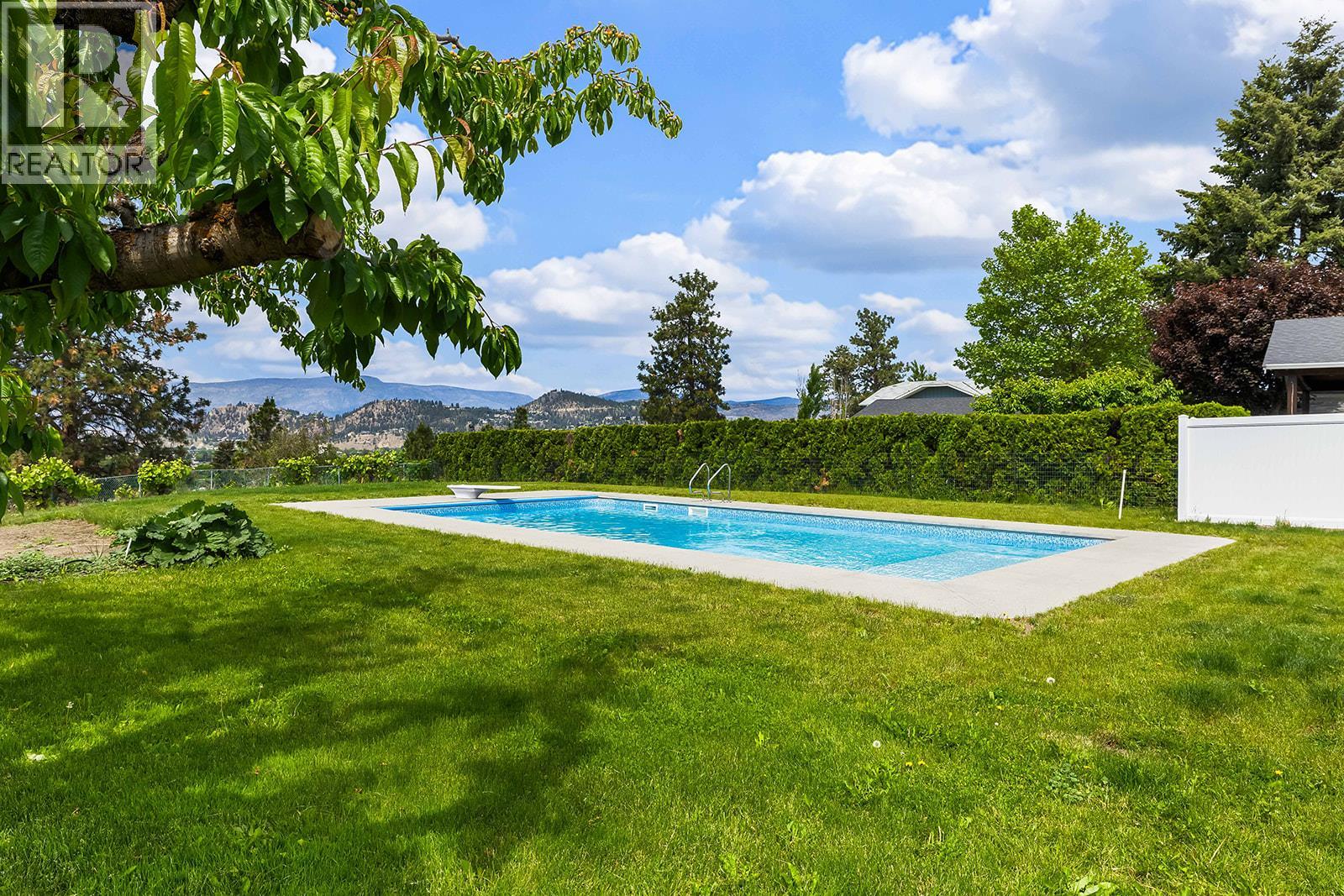 650 Dougall Road S, Kelowna, British Columbia  V1X 3J8 - Photo 3 - 10388248