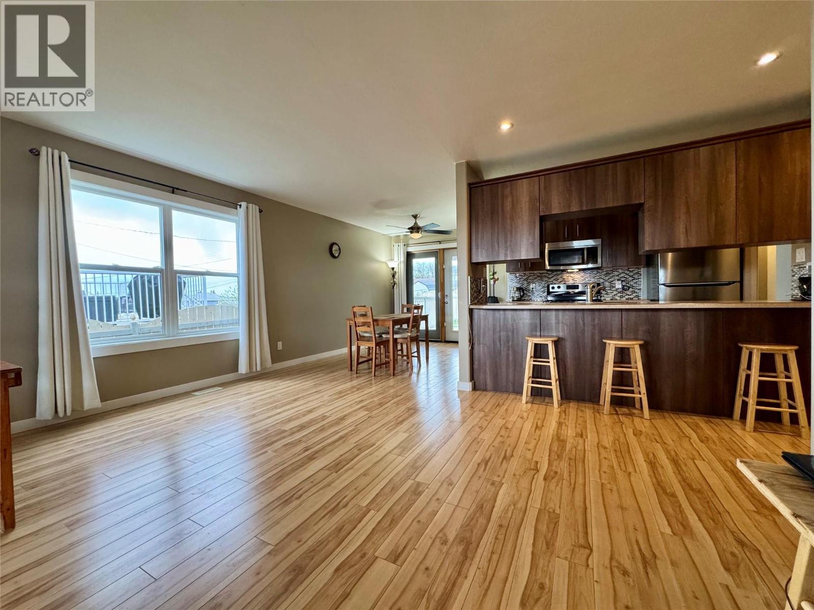 704 99 Avenue, Dawson Creek, British Columbia  V1G 1T4 - Photo 3 - 10388803