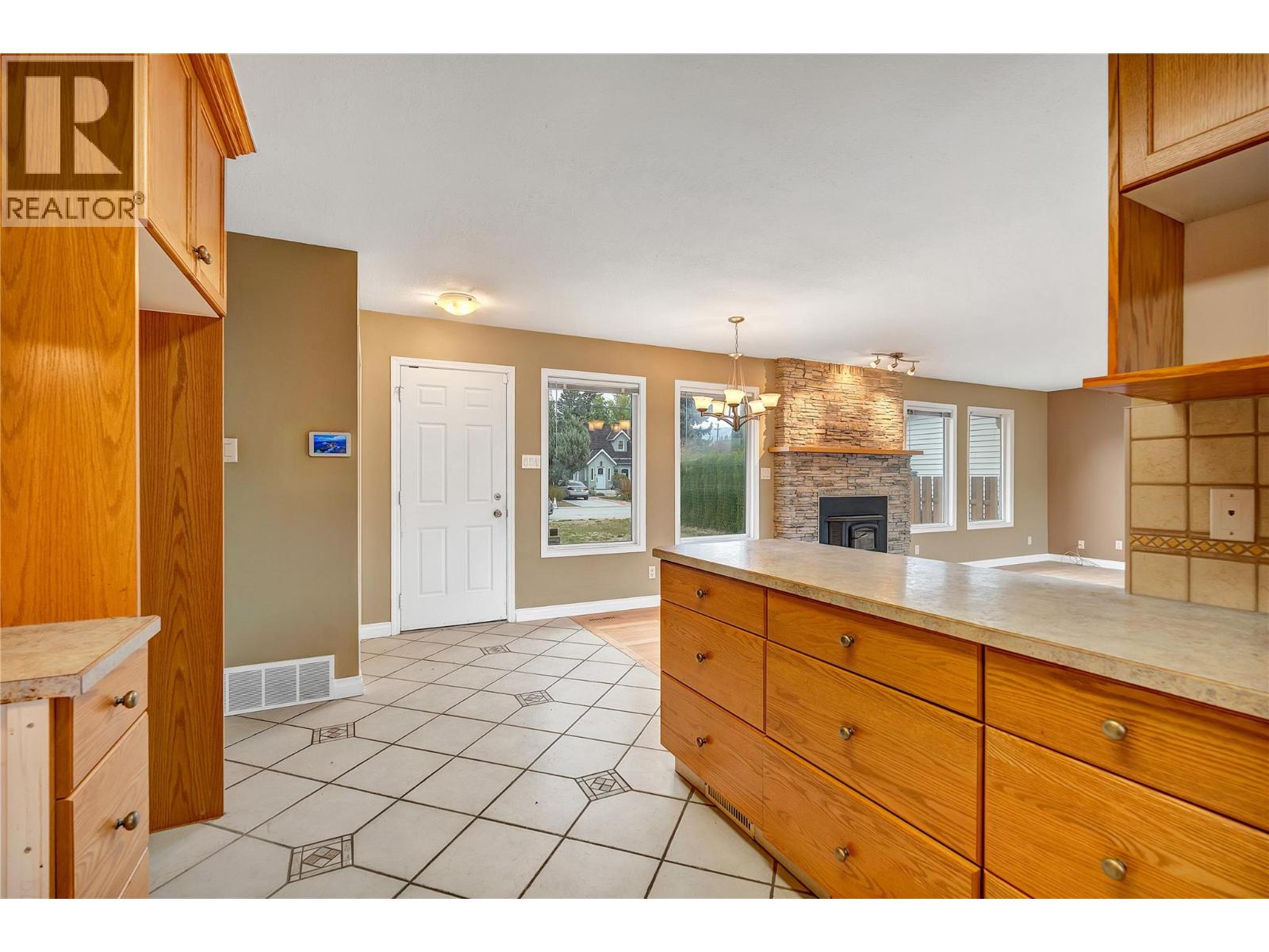 126 Lee Avenue, Penticton, British Columbia  V2A 3V8 - Photo 10 - 10388798