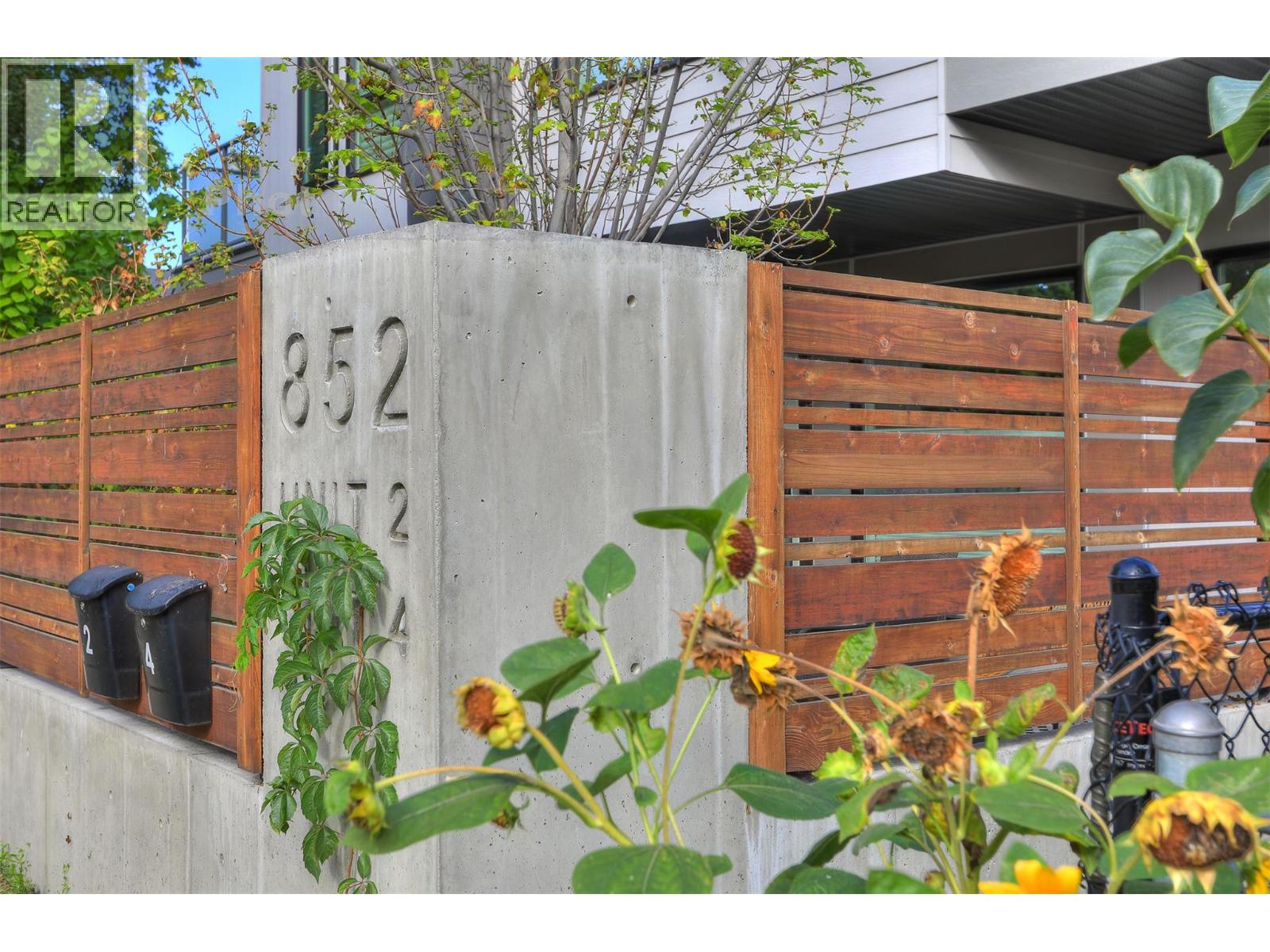 852 Stockwell Avenue Unit# 2, kelowna, British Columbia