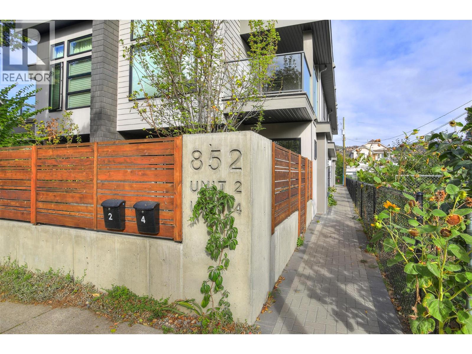 852 Stockwell Avenue Unit# 2, Kelowna, British Columbia  V1Y 6V9 - Photo 5 - 10388461